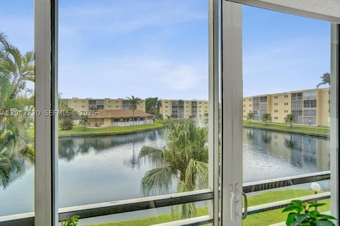 Tiny photo for 415 SE 11th Ter #207, Dania Beach, FL 33004 (MLS # A12042220)