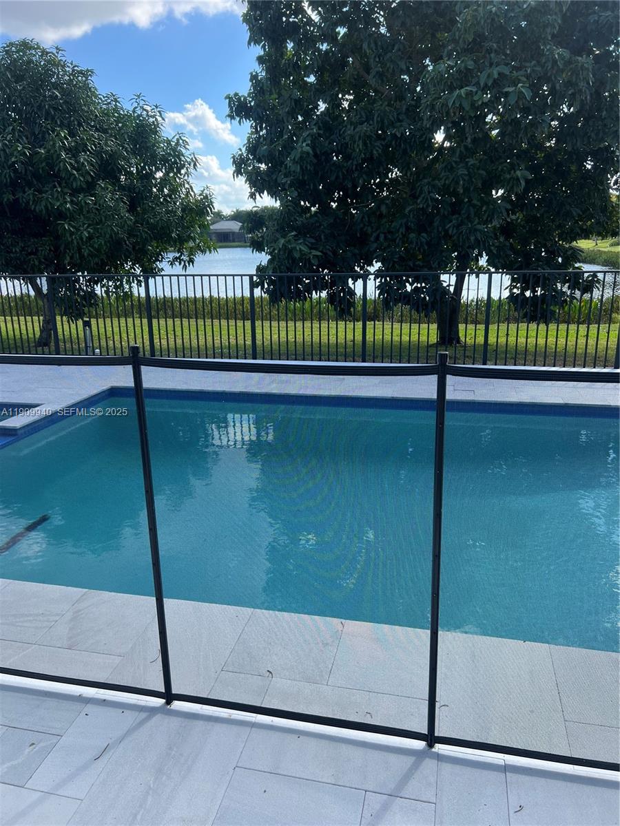 WHITEHORSE ESTATES - Residential Lease