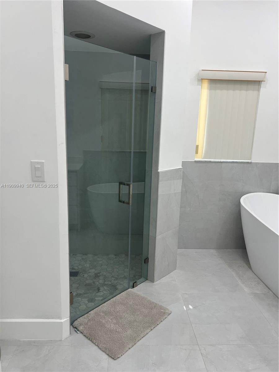 WHITEHORSE ESTATES - Residential Lease