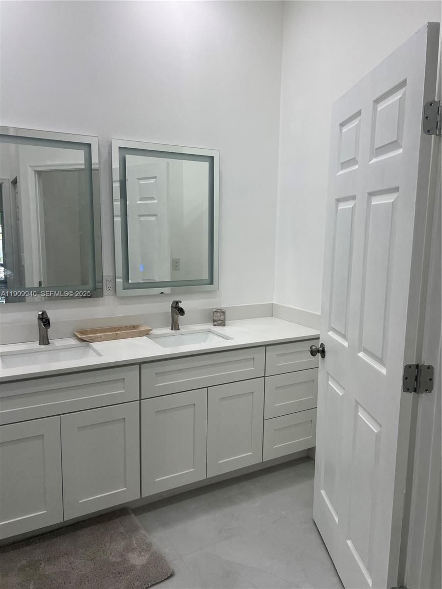 WHITEHORSE ESTATES - Residential Lease