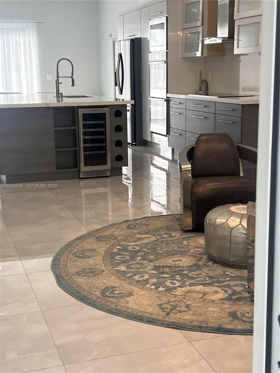 WHITEHORSE ESTATES - Residential Lease