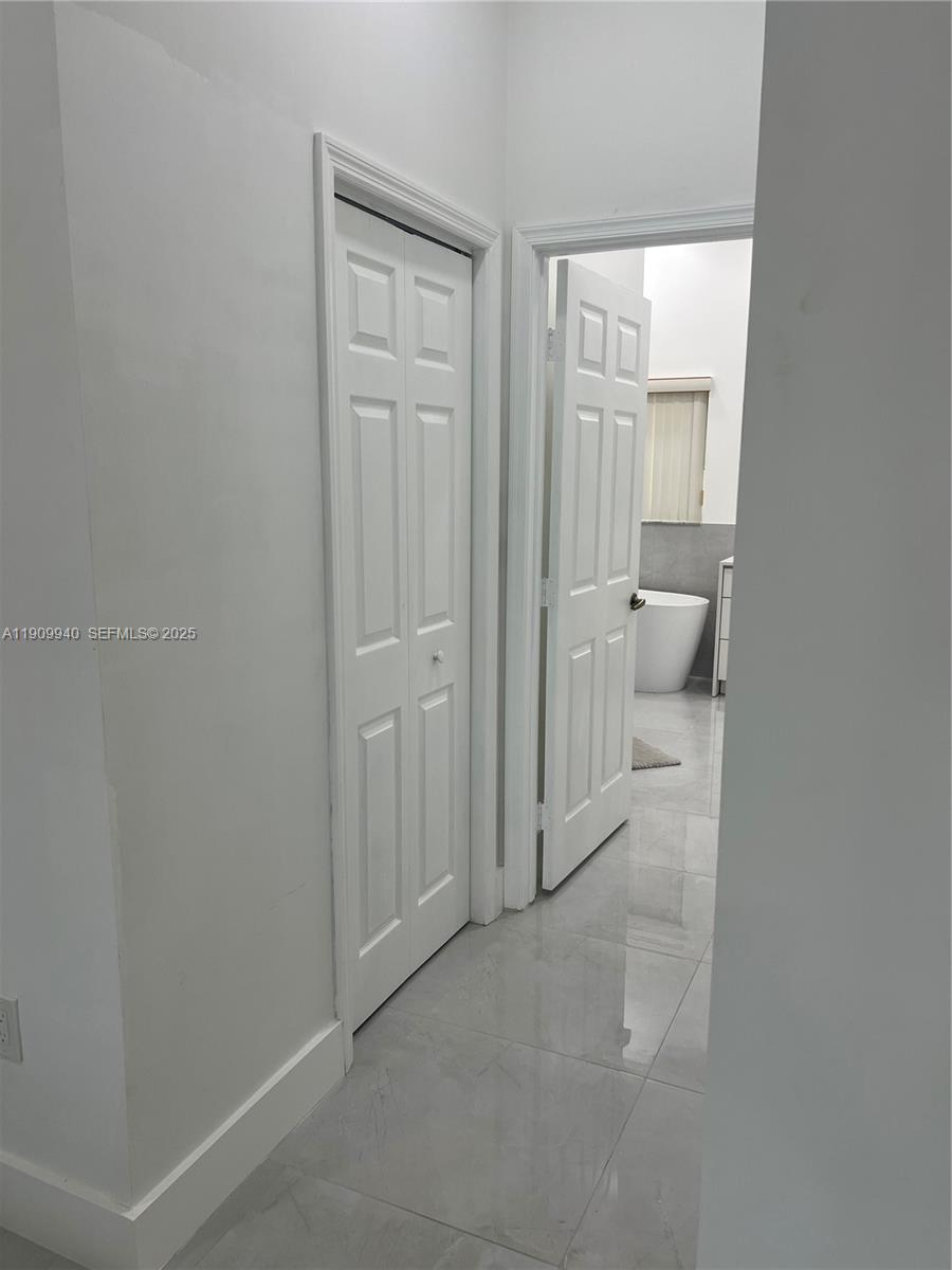 WHITEHORSE ESTATES - Residential Lease