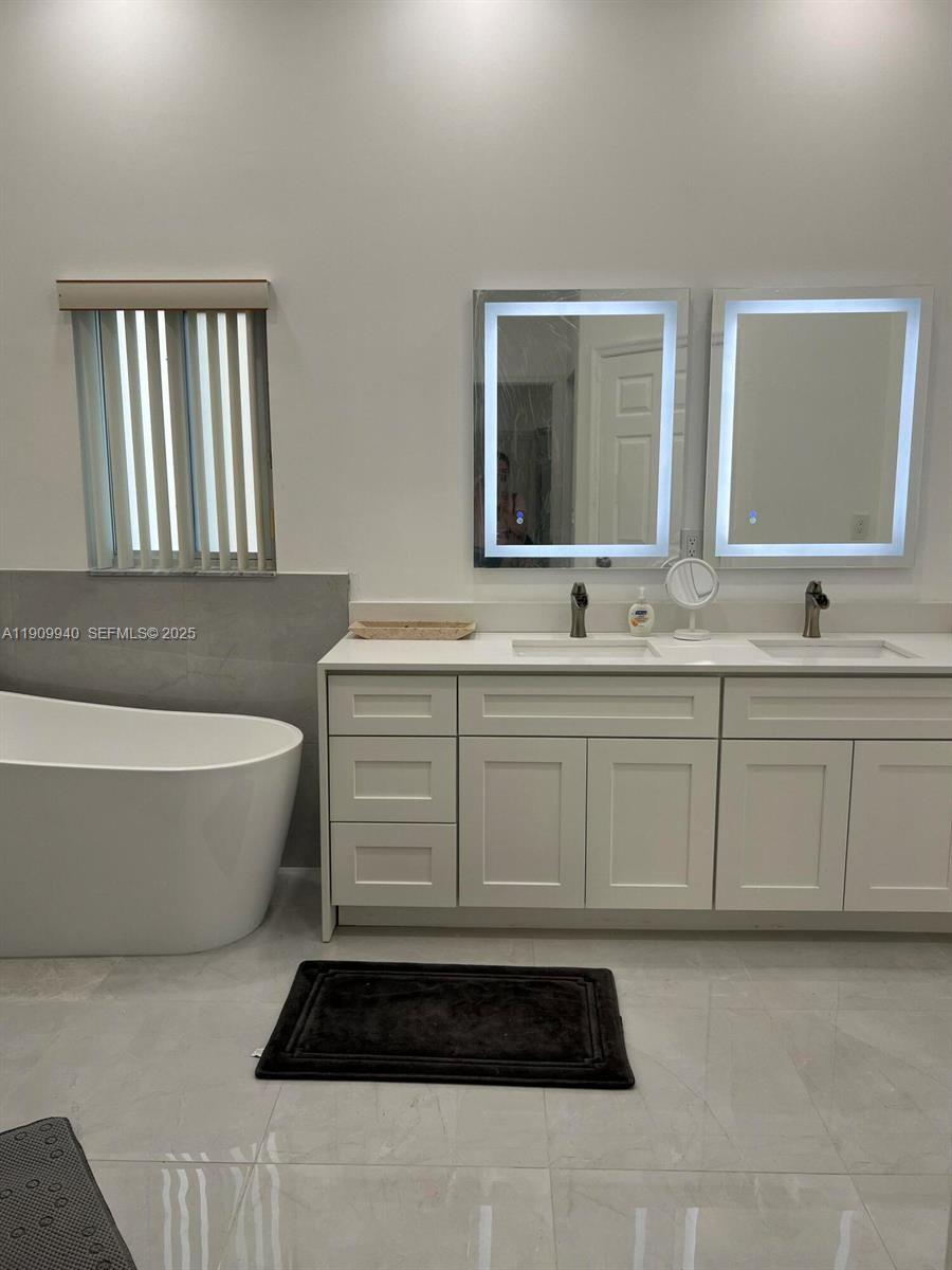 WHITEHORSE ESTATES - Residential Lease