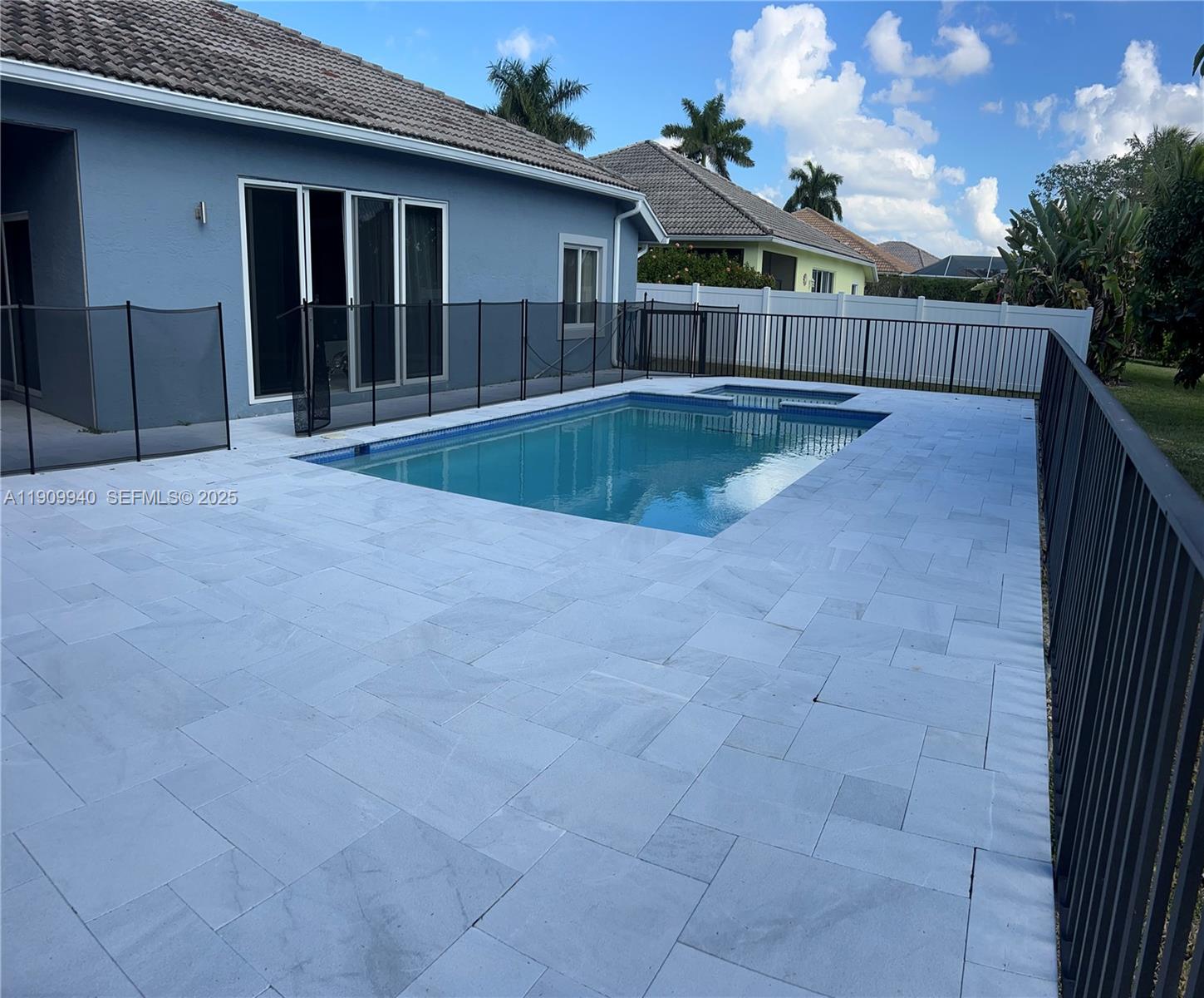 WHITEHORSE ESTATES - Residential Lease