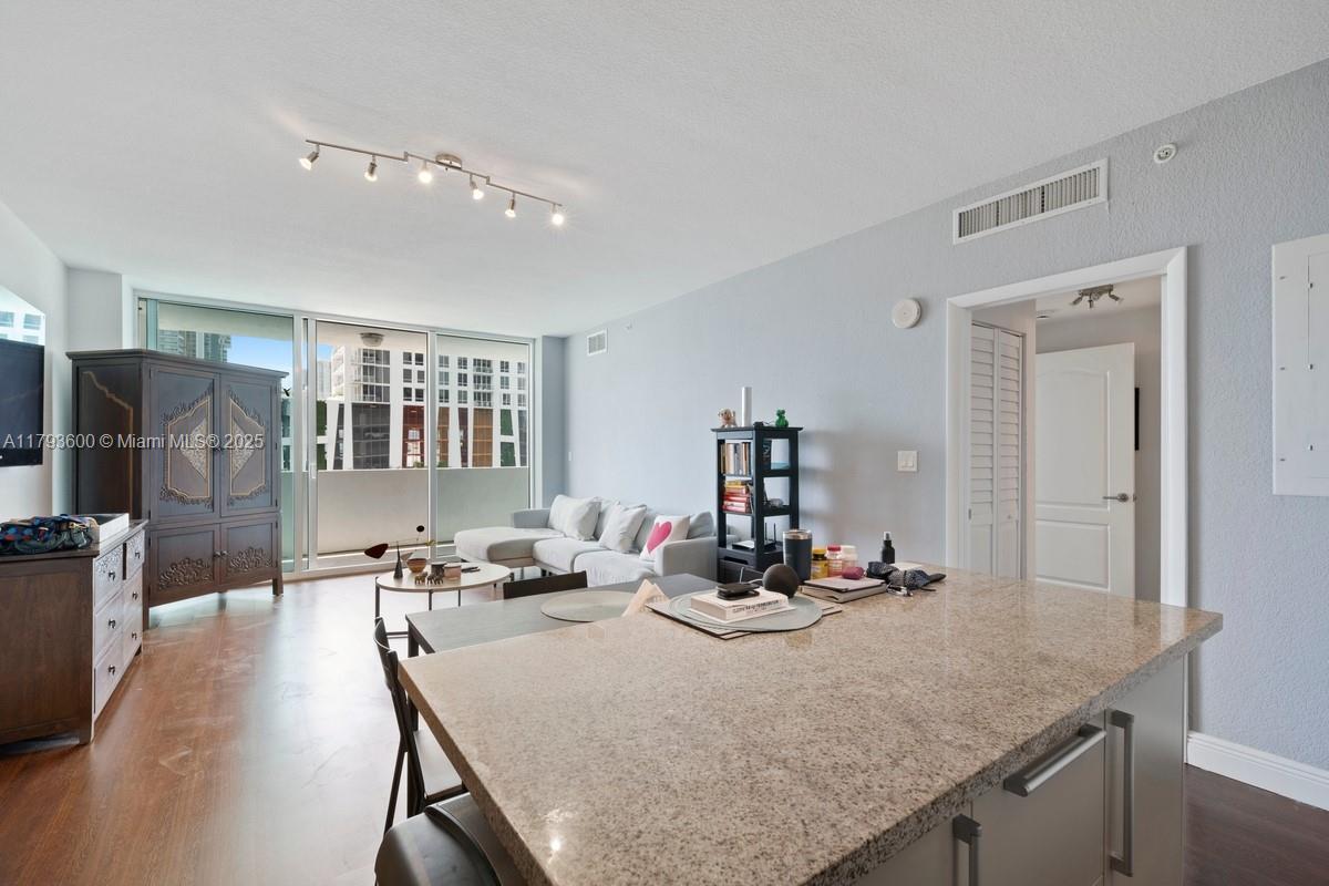 500 NE 29th St 606