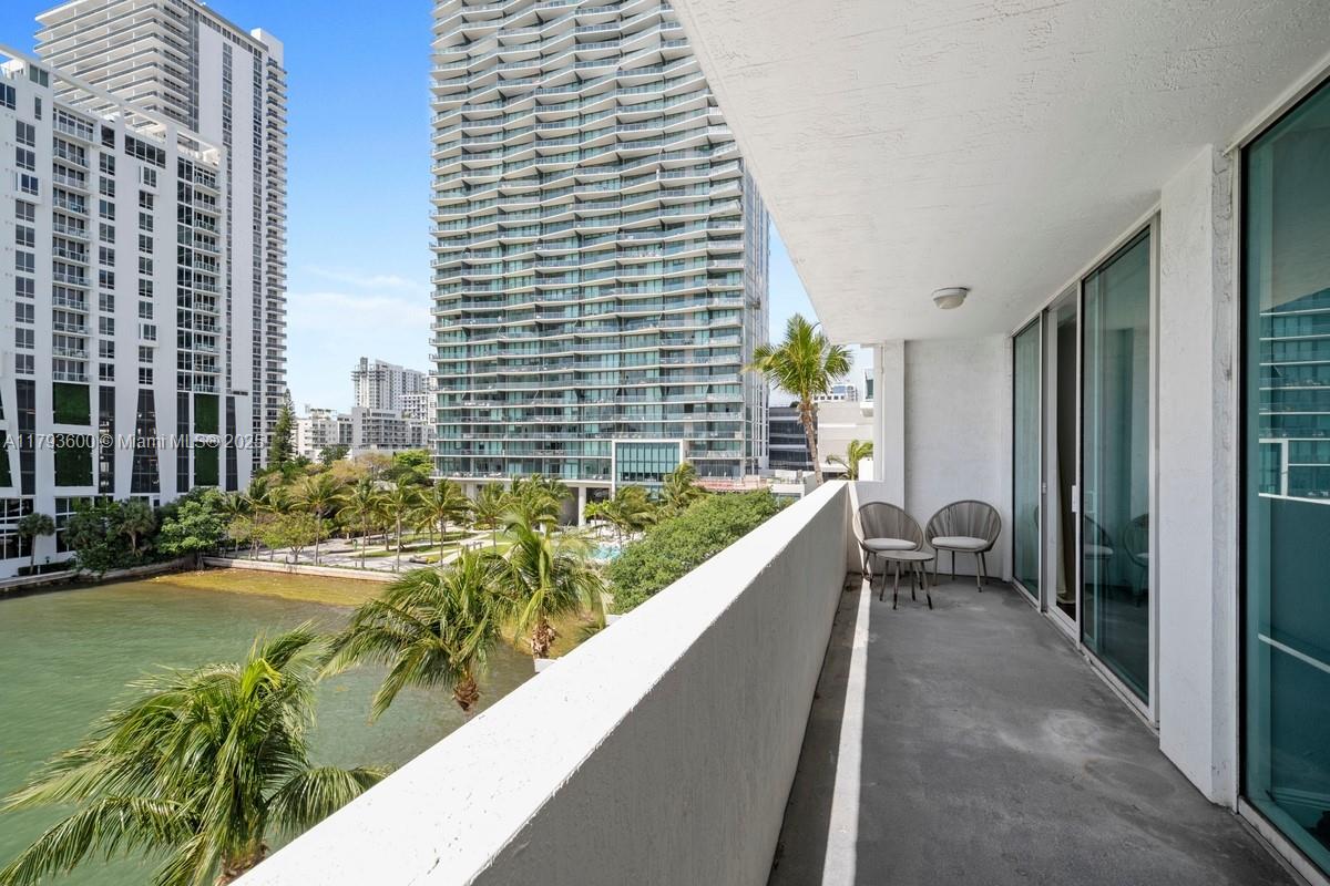 500 NE 29th St 606