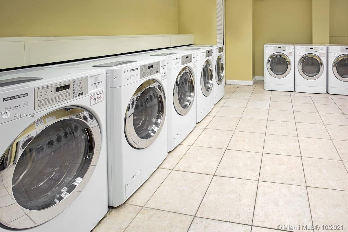 THE AVENTURA BEACH CLUB C - Residential