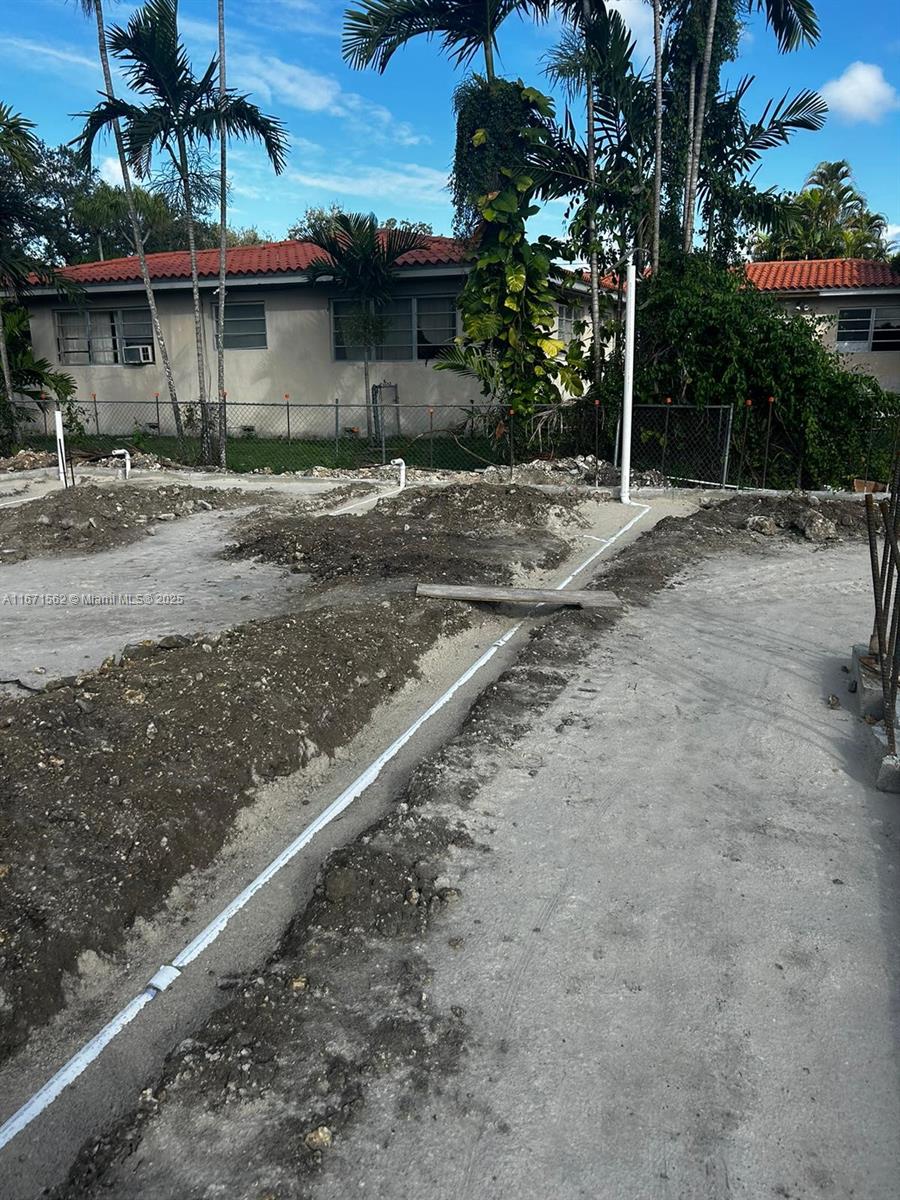 ¤C GABLES GRANADA SEC REV - Residential