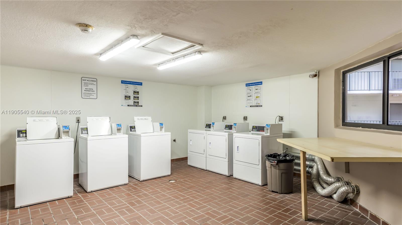 HORIZONS WEST CONDO #6 - Residential