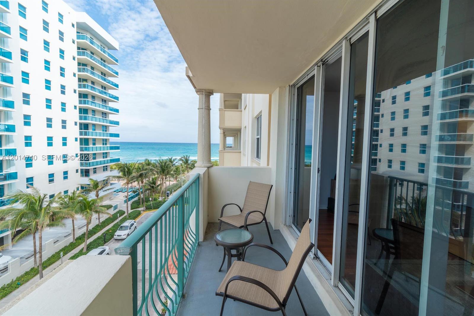 CARLISLE ON THE OCEAN CON - Residential Lease