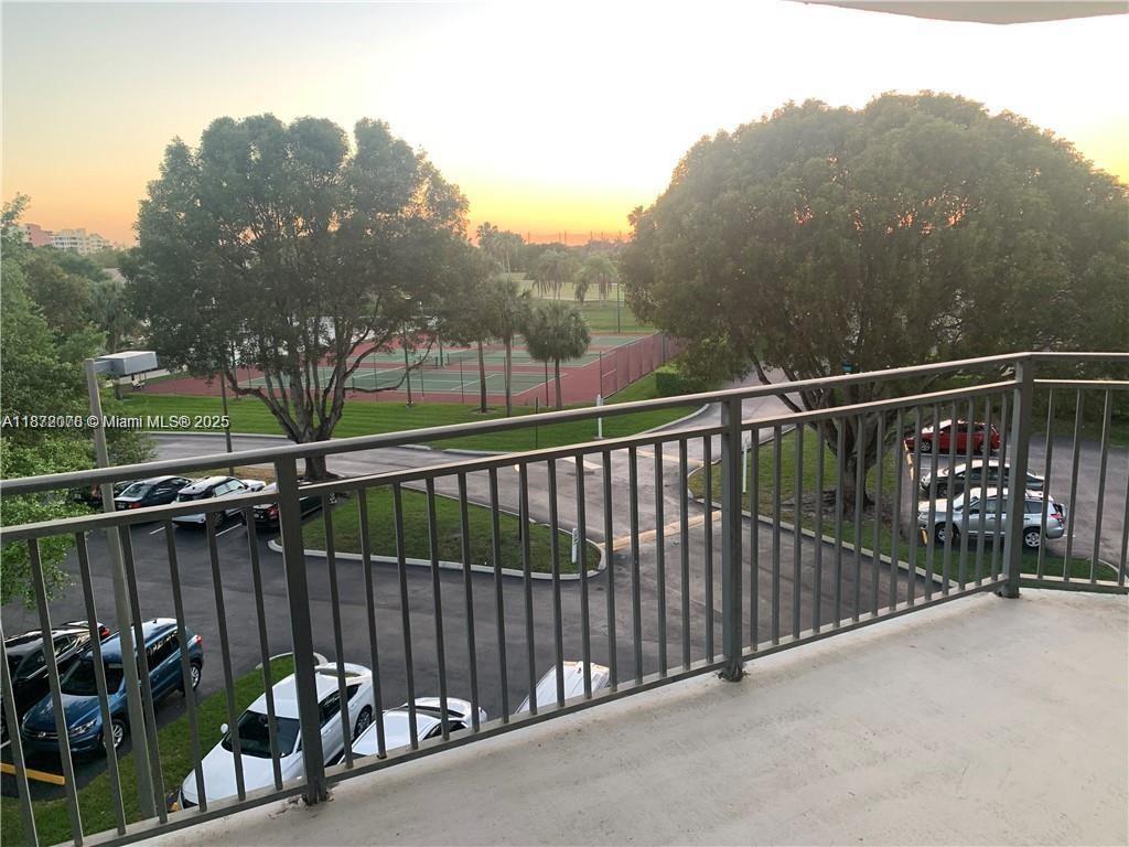 FAIRWAYS AT BONAVENTURE C - Residential