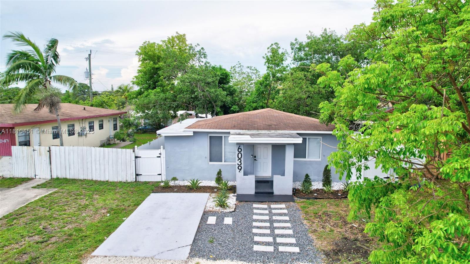 6039 Sw 38th St, Miramar, Broward County, Florida - 3 Bedrooms  
2 Bathrooms - 