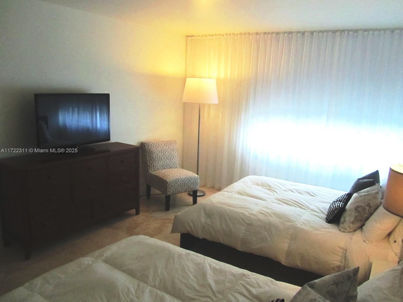 100 Lincoln Rd 302