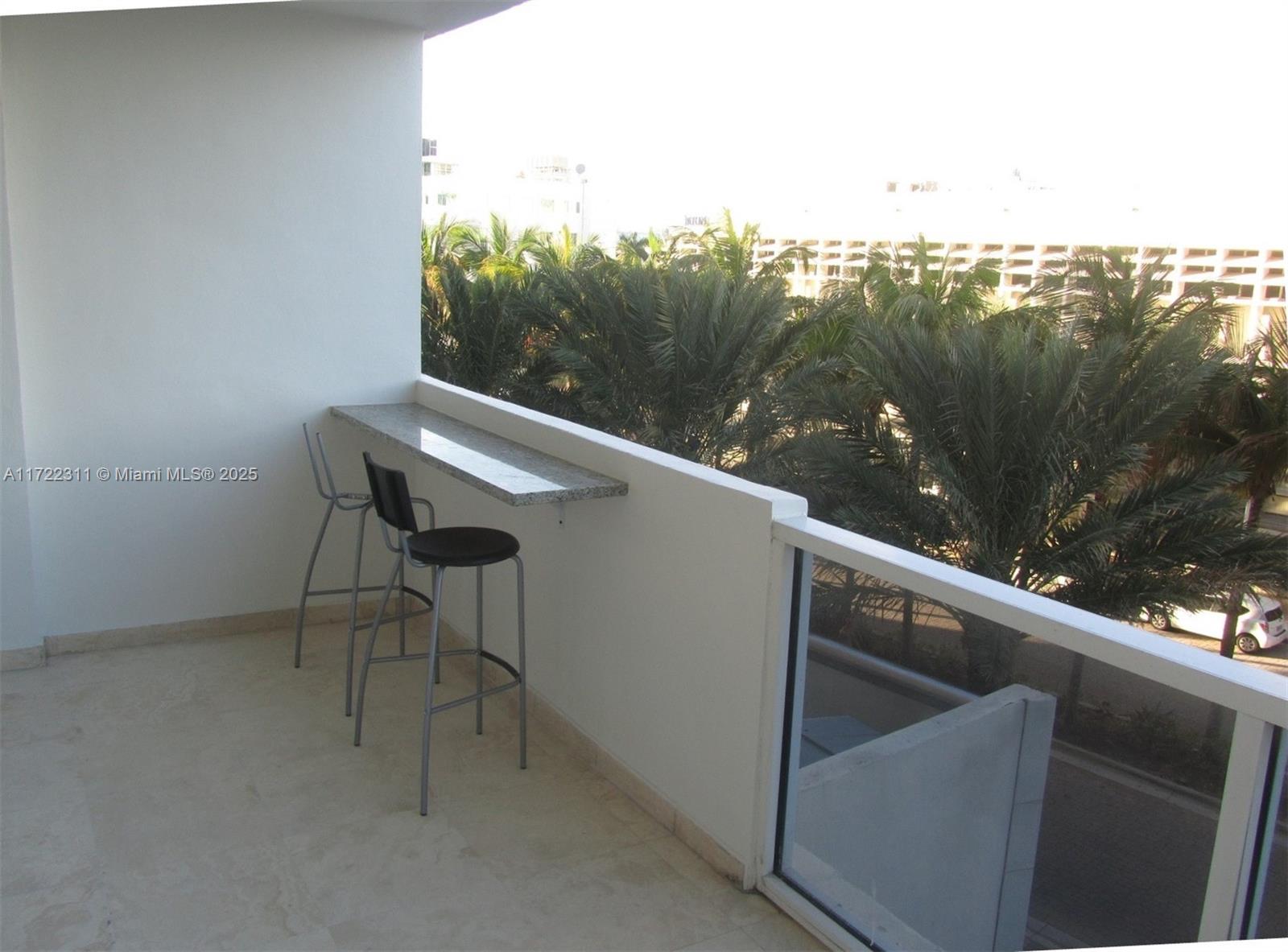 THE DECOPLAGE CONDO - Residential Lease