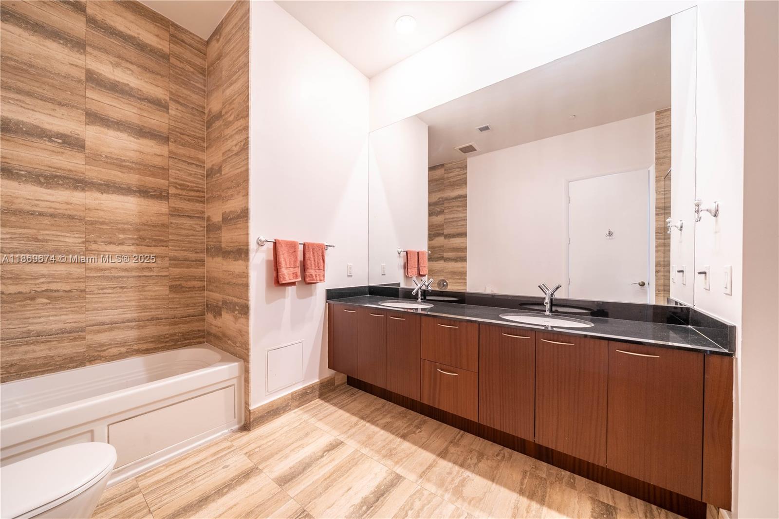 TDR TOWER I CONDO - Residential