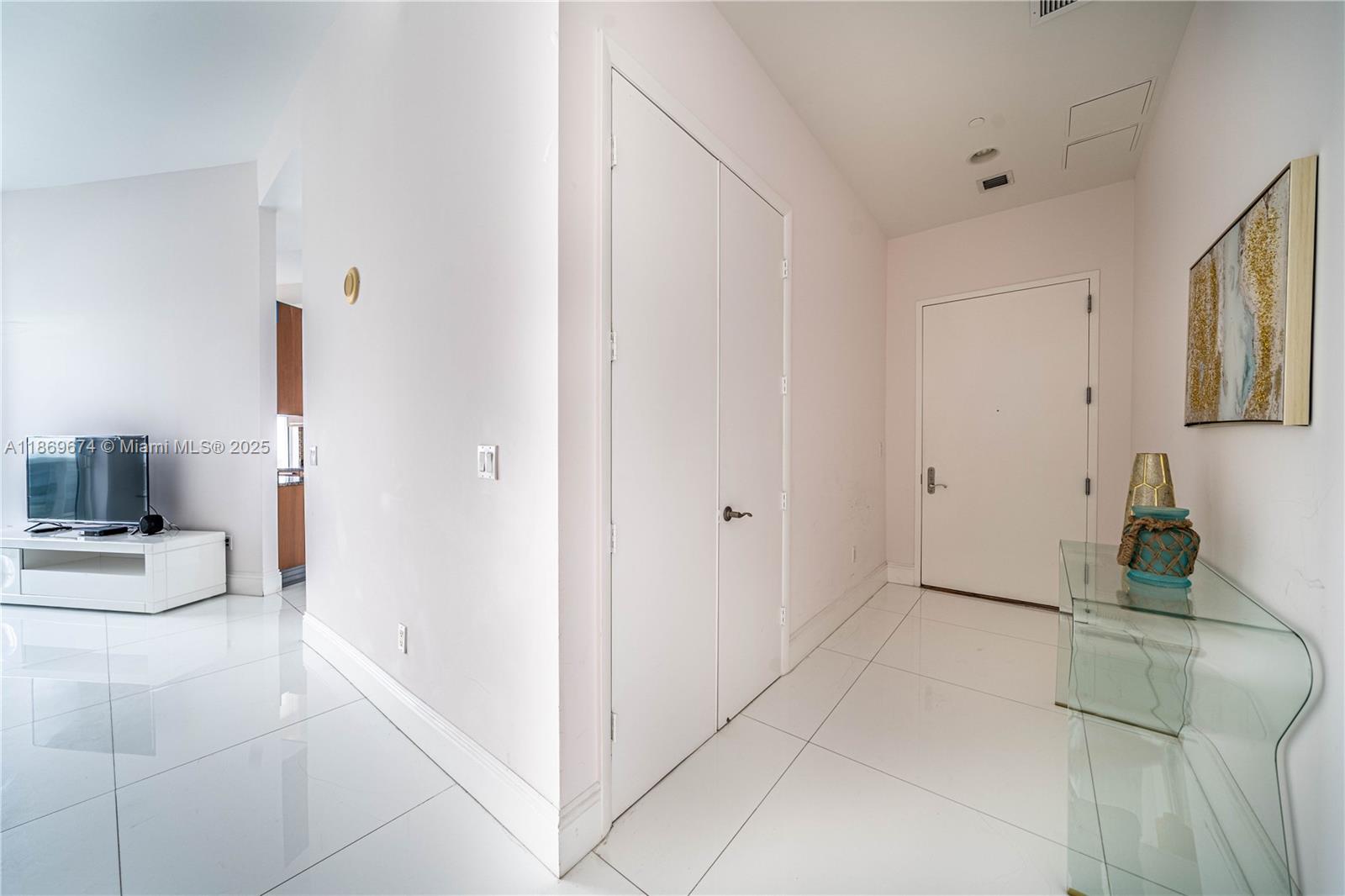 TDR TOWER I CONDO - Residential