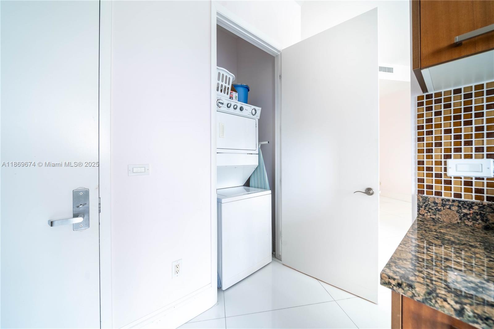 TDR TOWER I CONDO - Residential