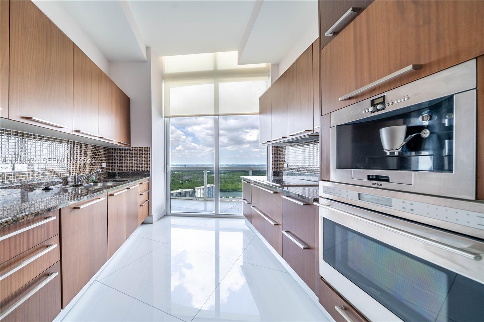 TDR TOWER I CONDO - Residential