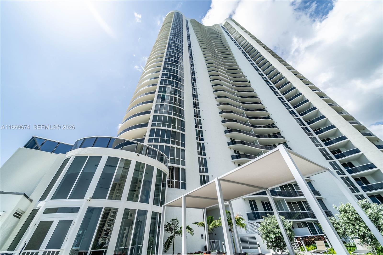 TDR TOWER I CONDO - Residential