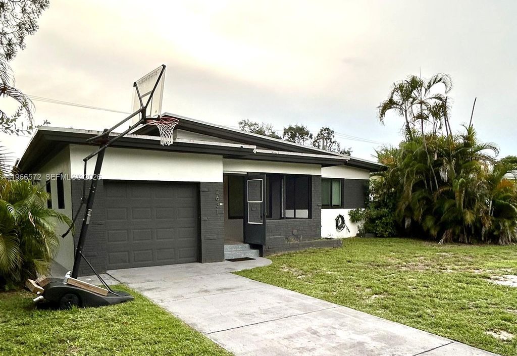 Photo of 2631 S Roosevelt St, Hollywood, FL 33020 (MLS # A11966572)