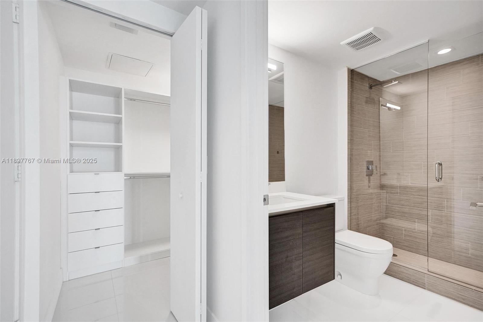 PARQUE TOWERS CONDO - Residential Lease