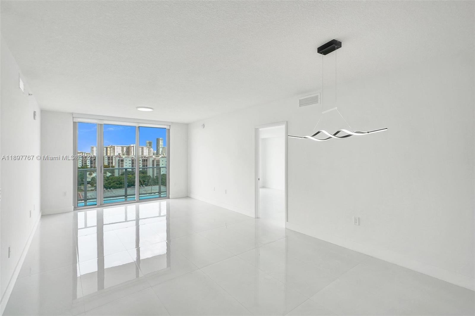 330 Sunny Isles Blvd 5-805