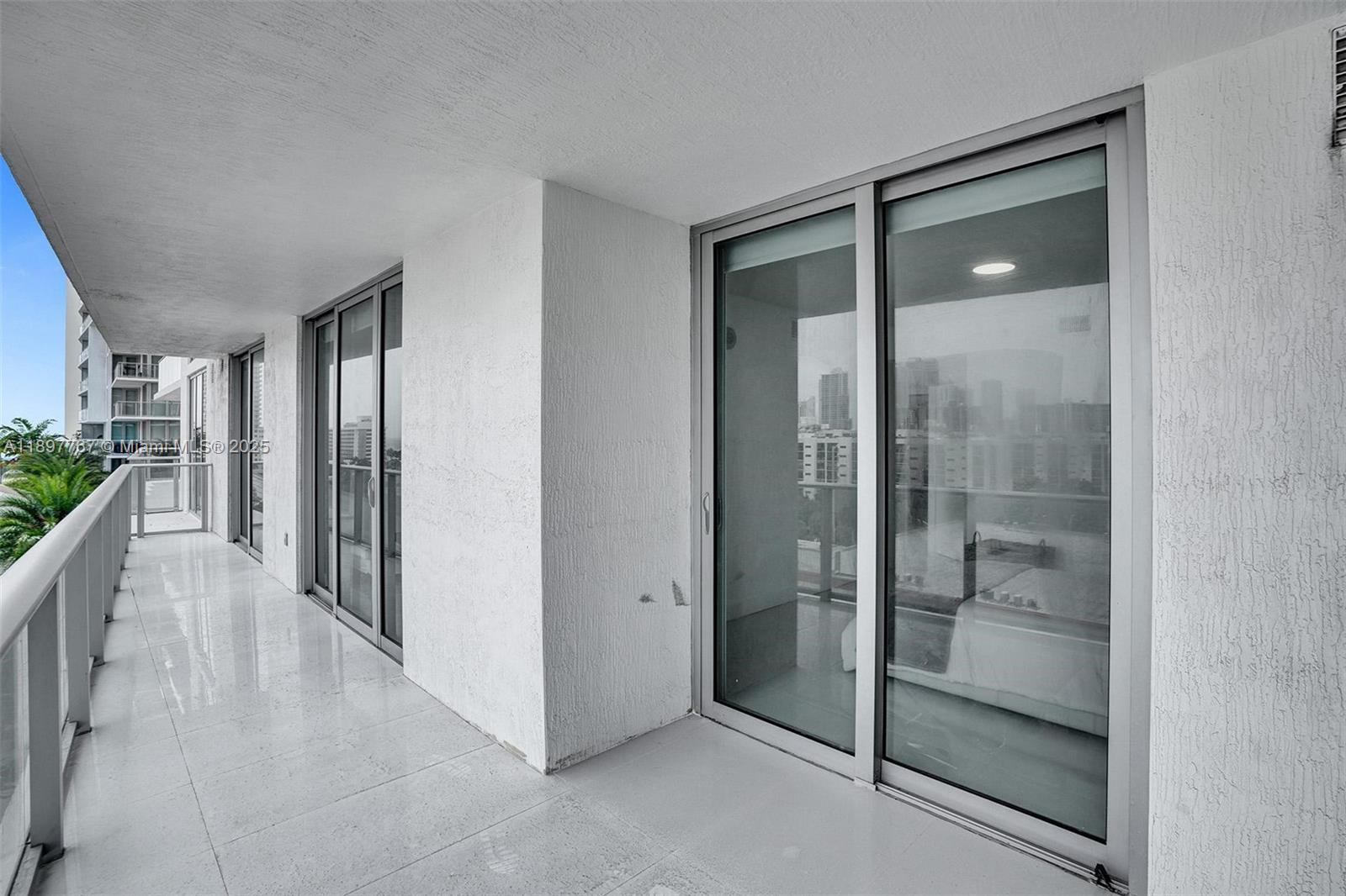 PARQUE TOWERS CONDO - Residential Lease