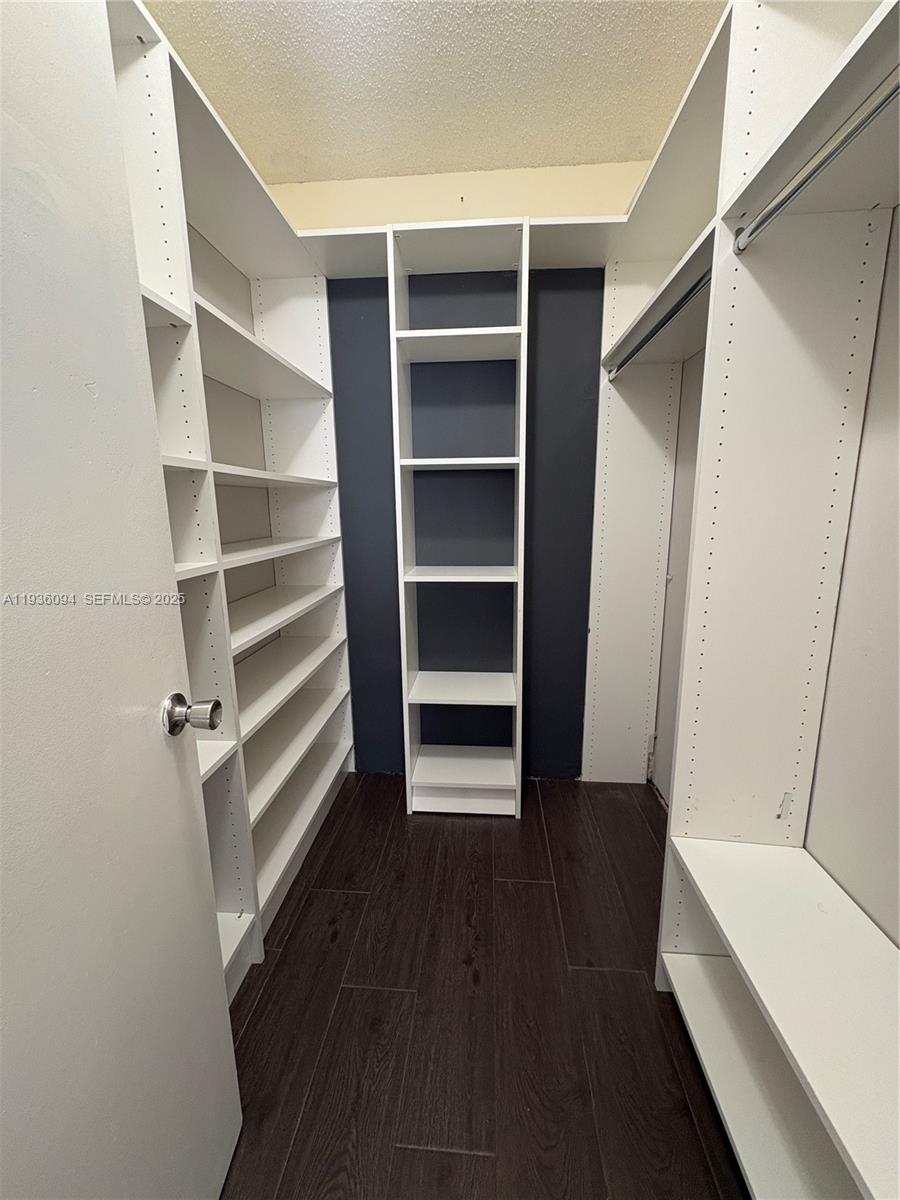 CASA VERANO CONDO - Residential