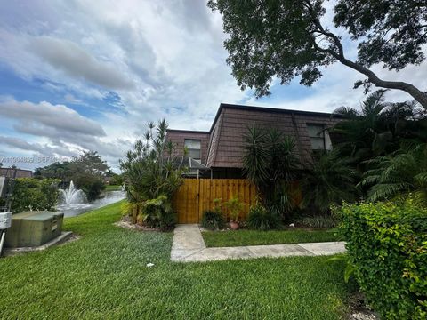 Photo of 7671 W Courtyard Run W, Boca Raton, FL 33433 (MLS # A11994859)