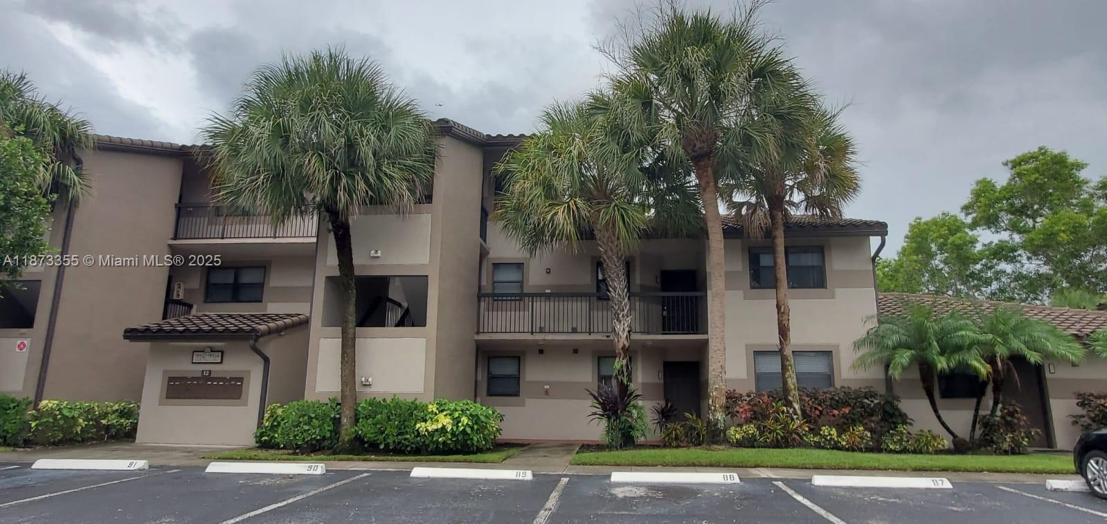 ALL REMODELED 2 BR 2BA conveniently located in the 1st floor, NEW modern Italian cabinetry, NEW Quartz kitchen counter top, NEW gray vinyl flooring, NEW AC unit, NEW water heater, new stainless steel door handles. Amenities include: 2 pools, tennis courts, gym, hot spa, close to major highways and to Sawgrass Mills Mall.