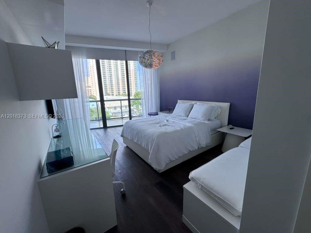 Echo Aventura - Residential