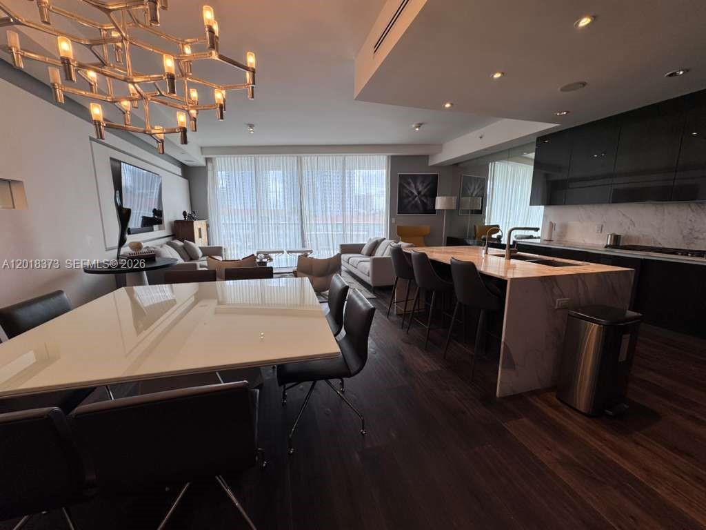 Echo Aventura - Residential