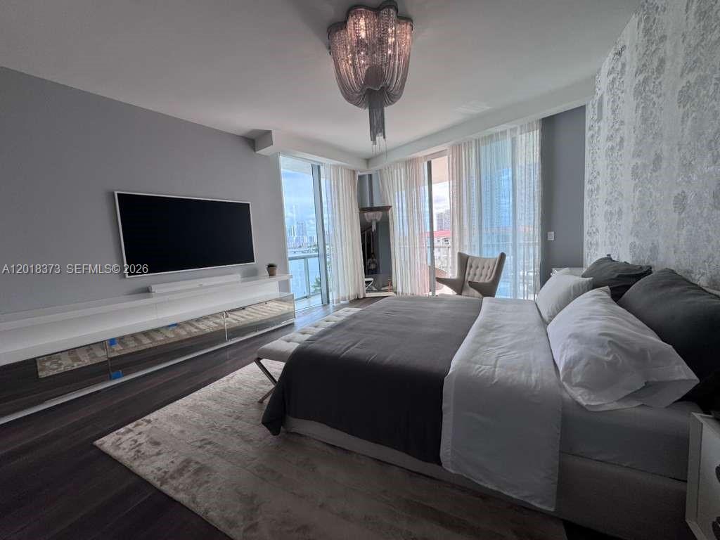 Echo Aventura - Residential