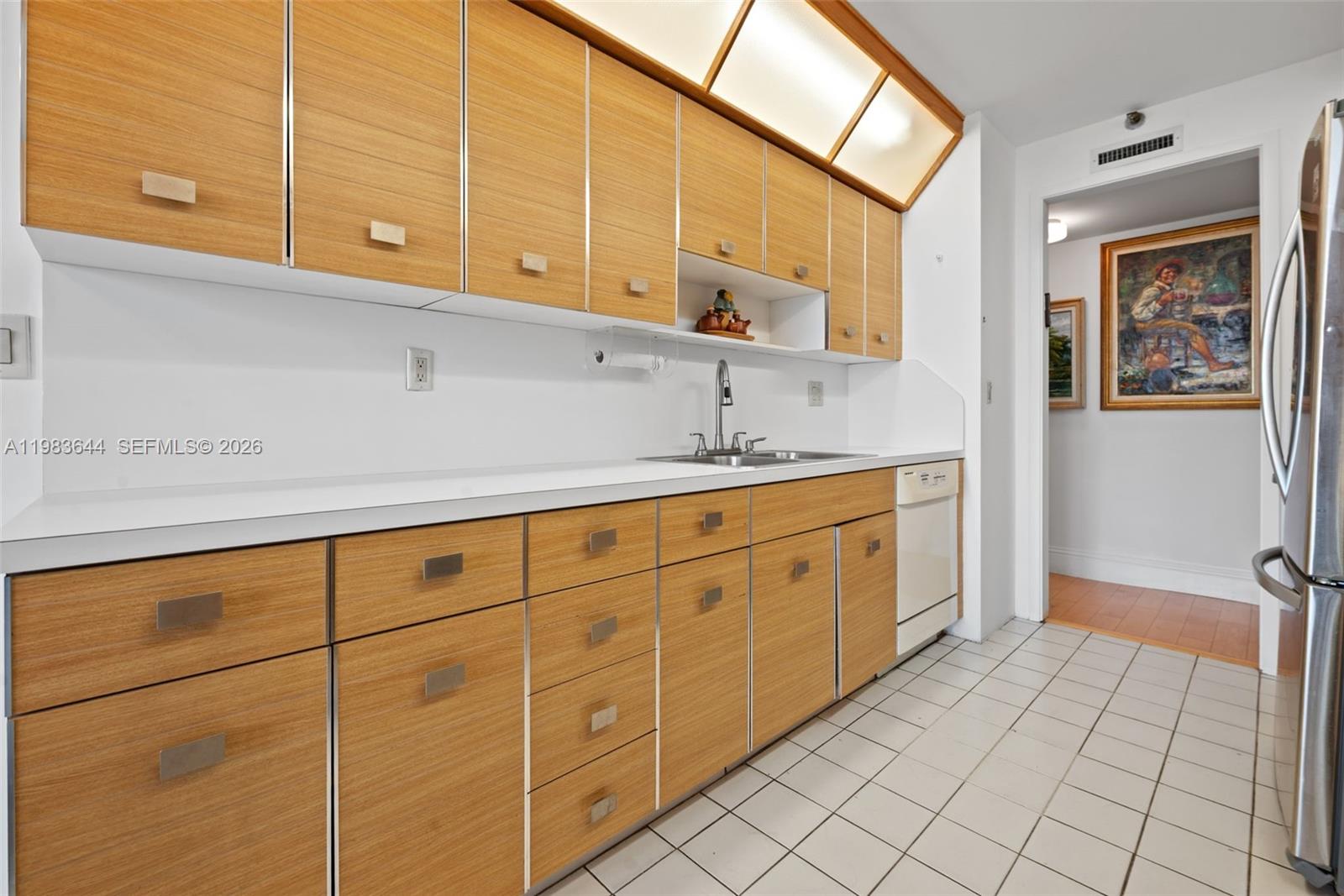 MARINA TOWER CONDO - Residential