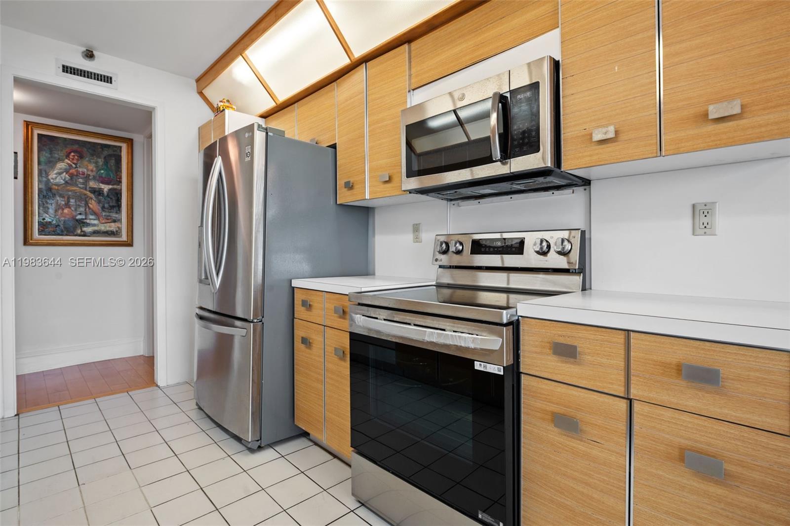 MARINA TOWER CONDO - Residential