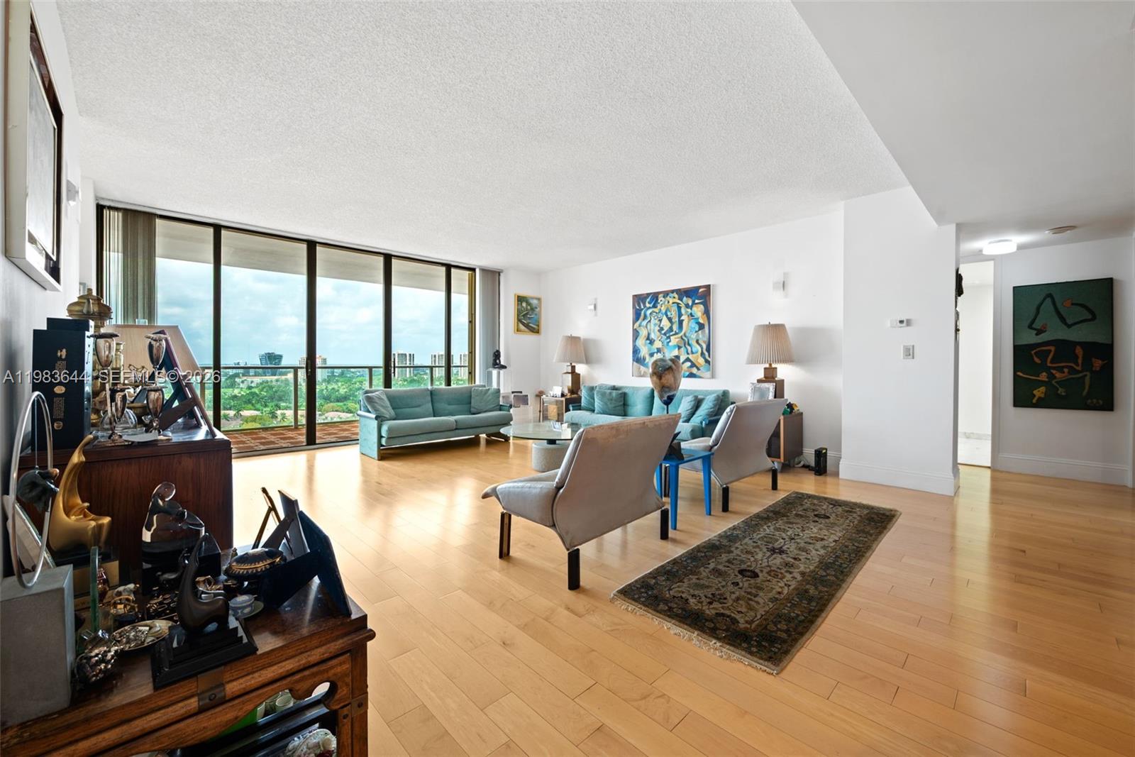 MARINA TOWER CONDO - Residential