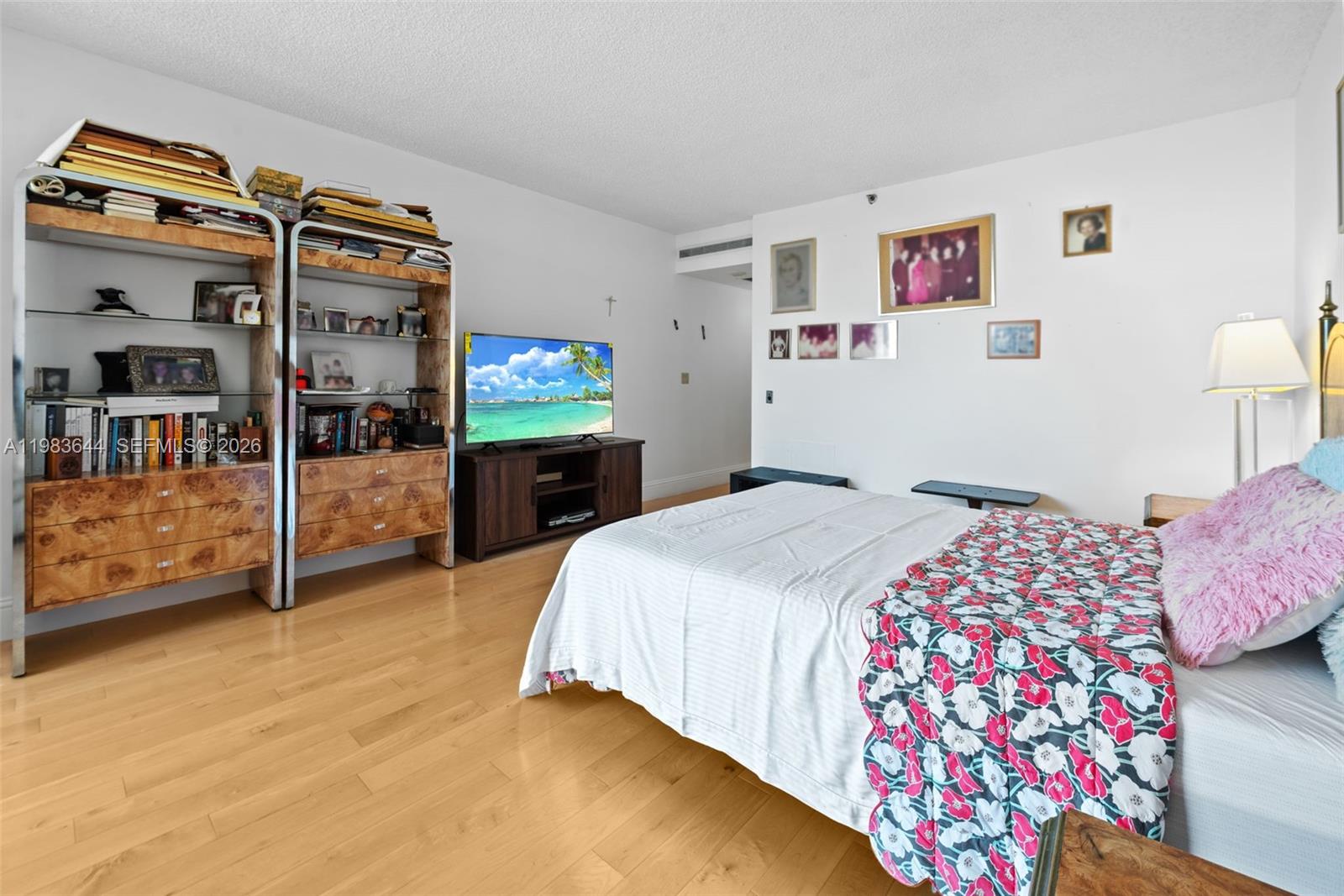 MARINA TOWER CONDO - Residential