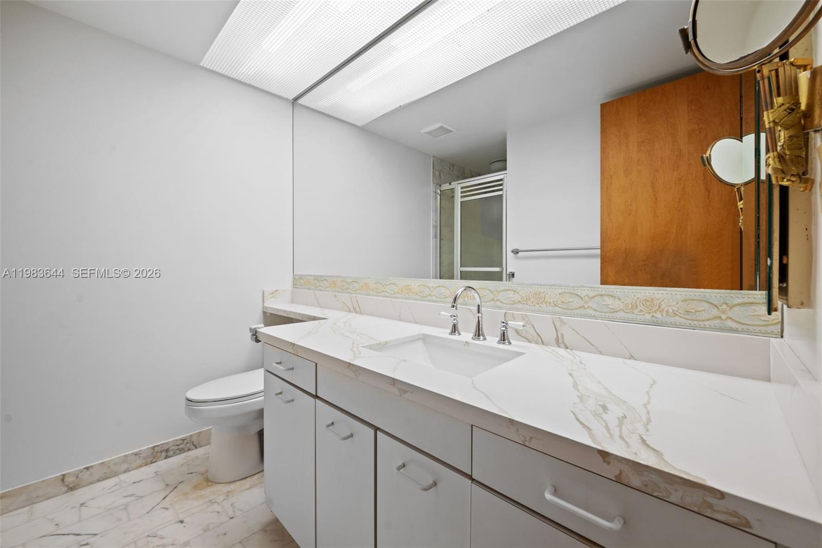 MARINA TOWER CONDO - Residential