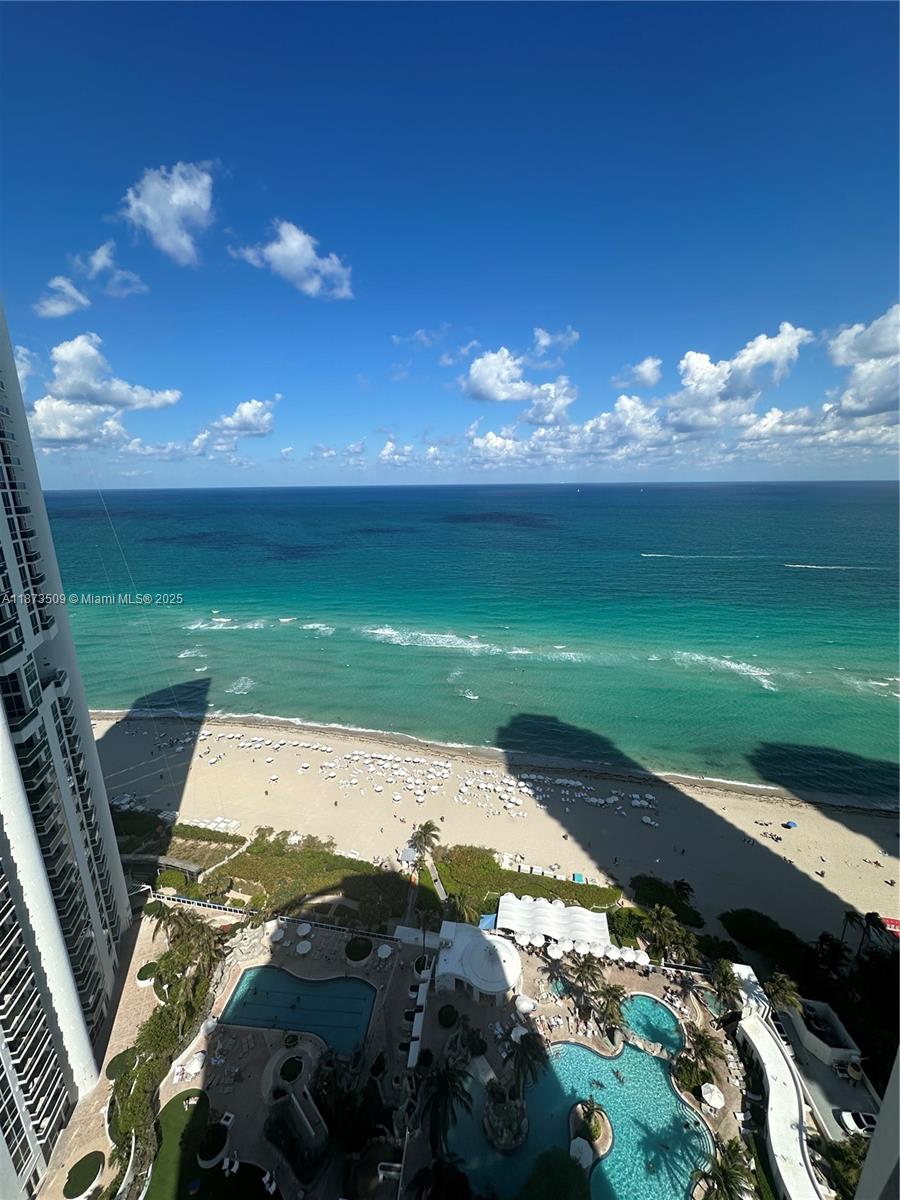 TRUMP INTERNATIONAL SONESA - Residential