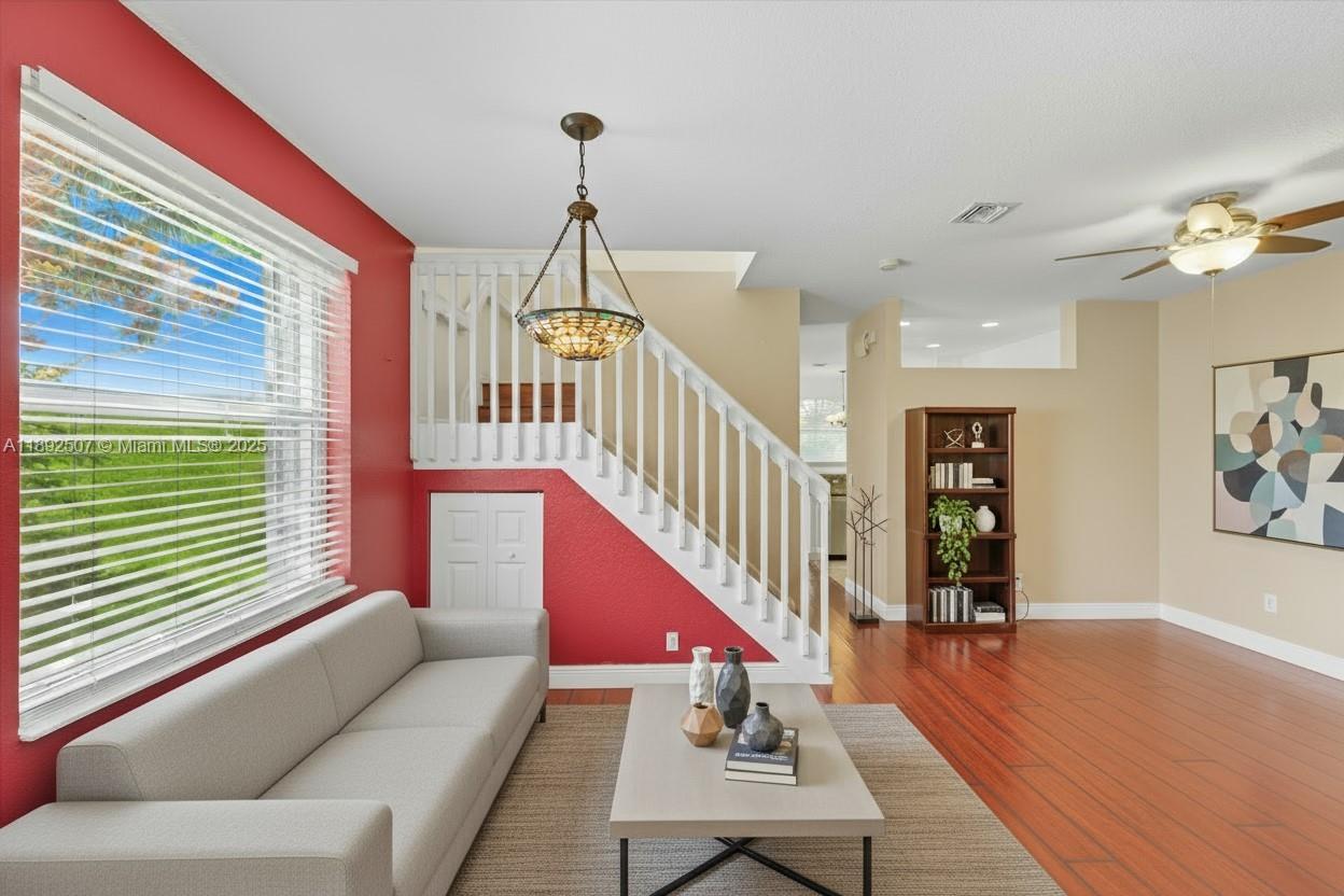 WYNDHAM LAKES EAST - Residential