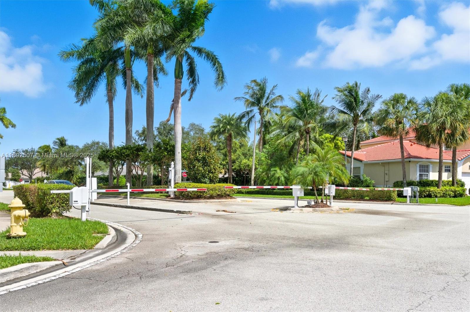 WYNDHAM LAKES EAST - Residential