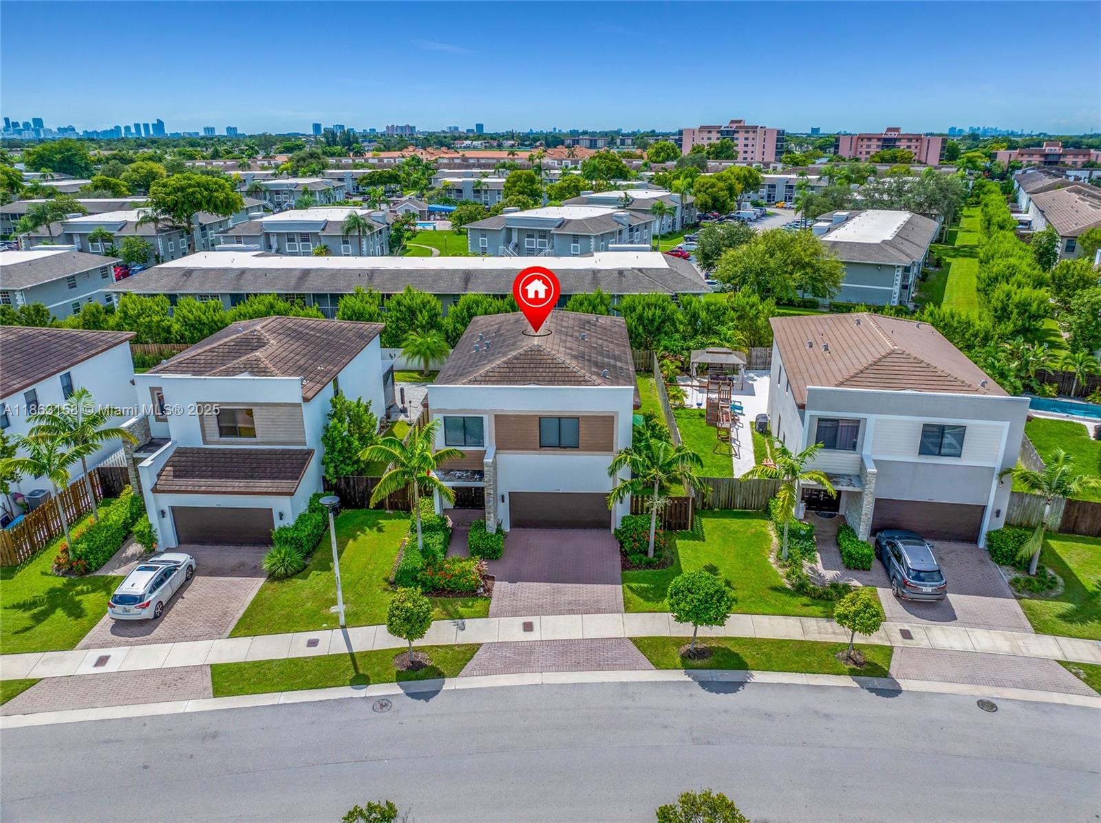 VIA VENTURA - Residential Lease