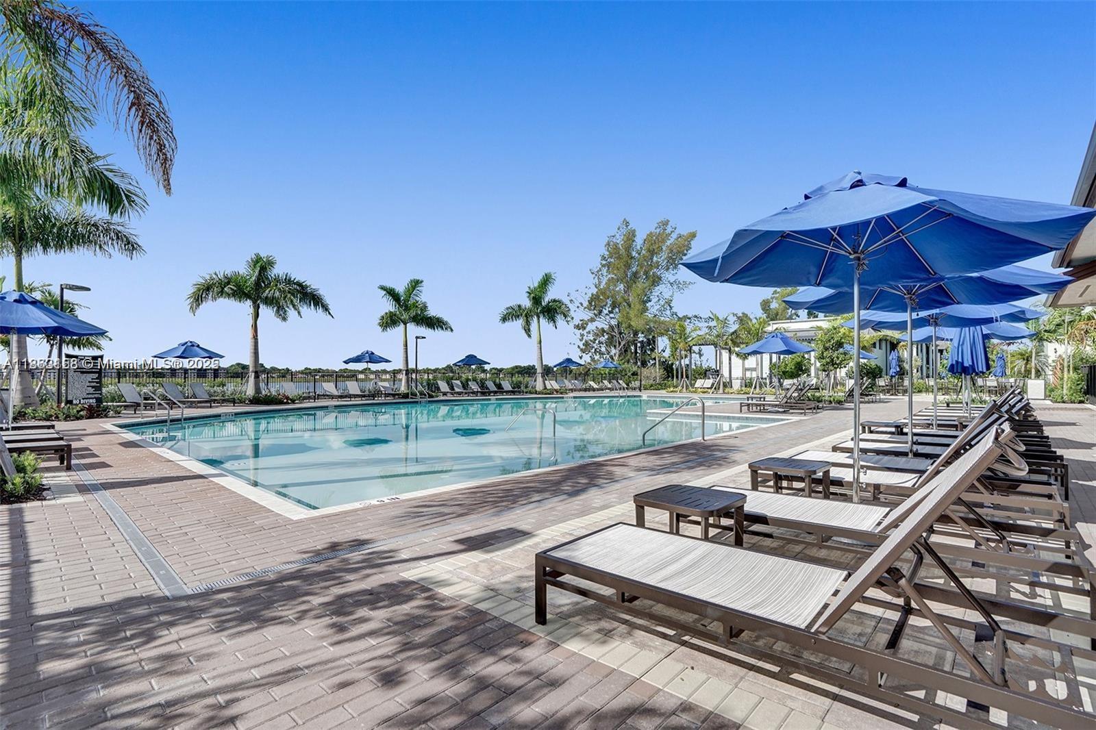 VIA VENTURA - Residential Lease