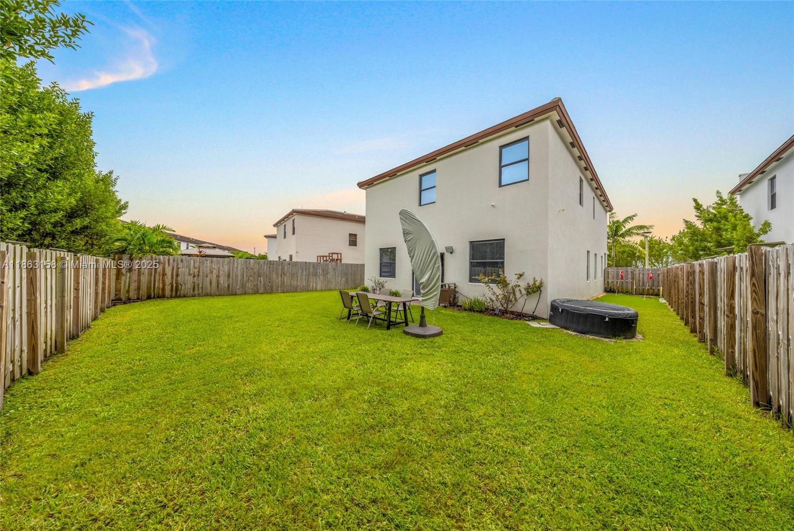 VIA VENTURA - Residential Lease