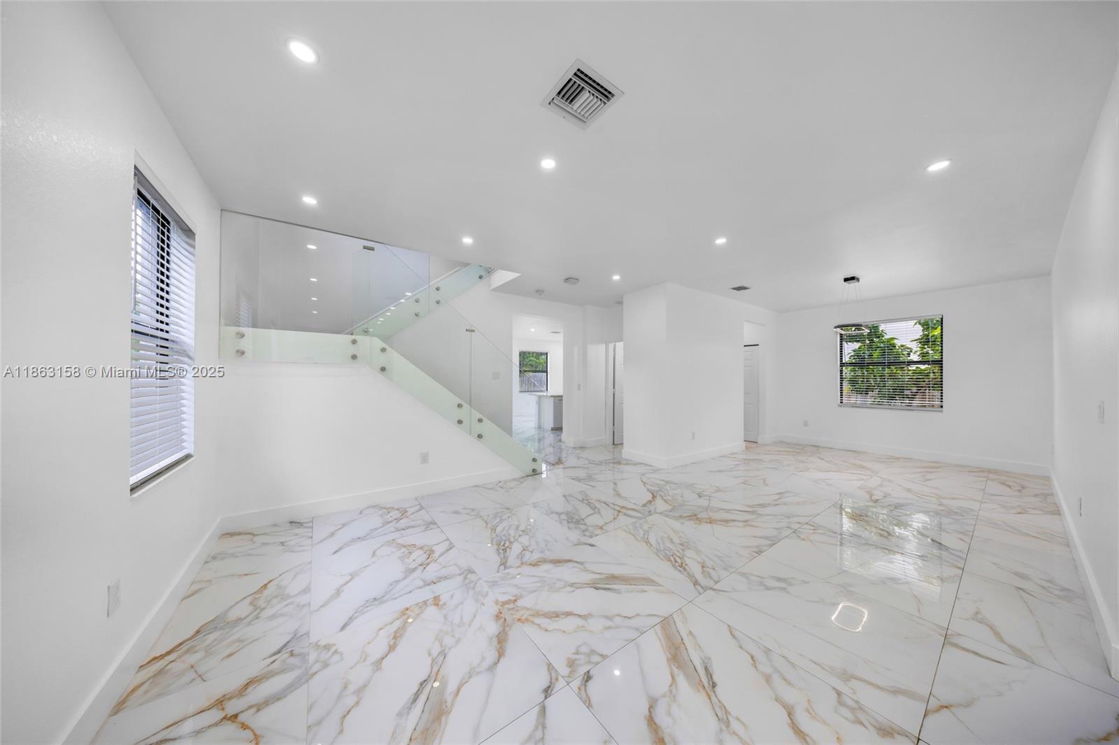 268 NE 210th Way 0