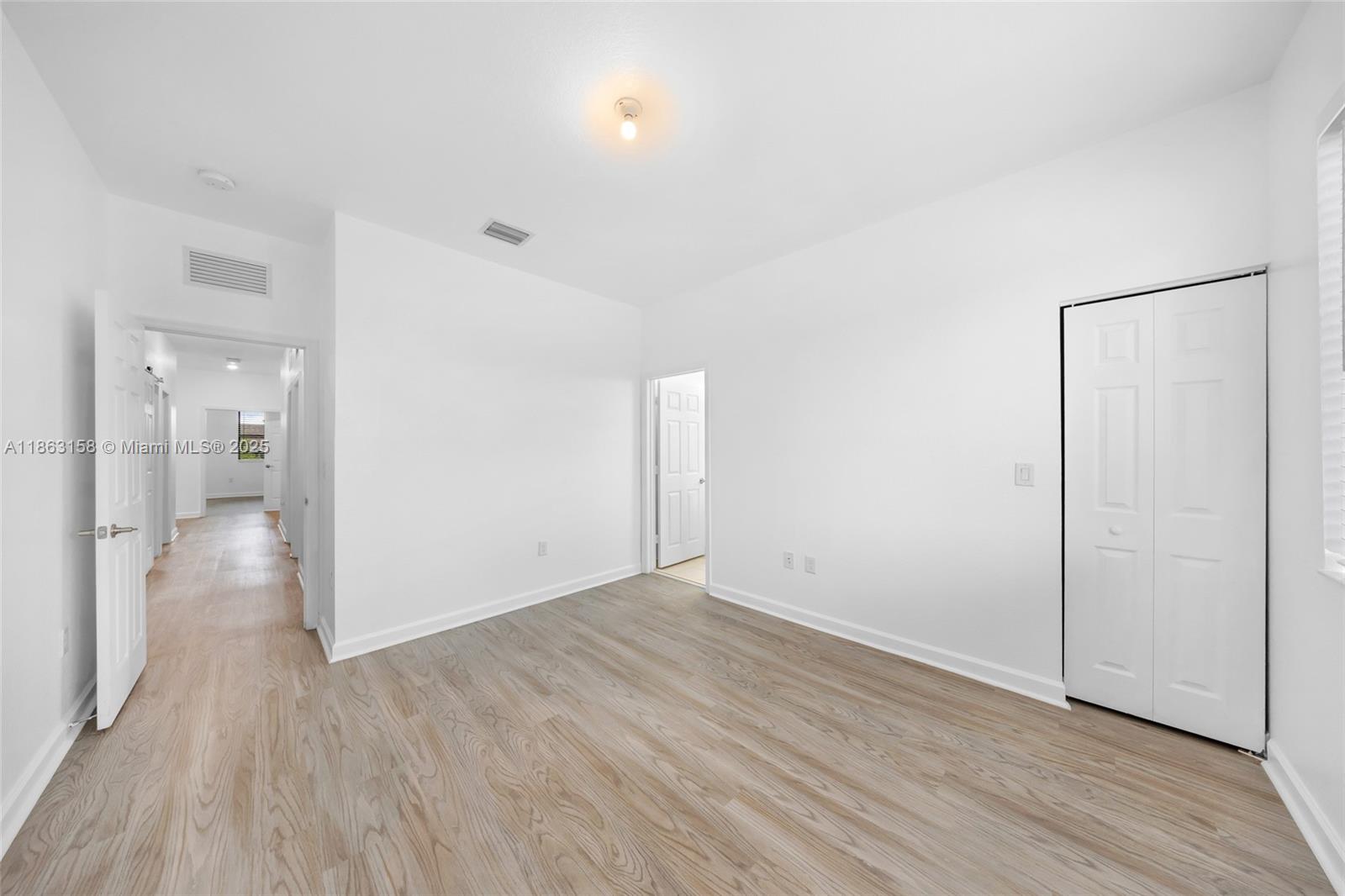 VIA VENTURA - Residential Lease