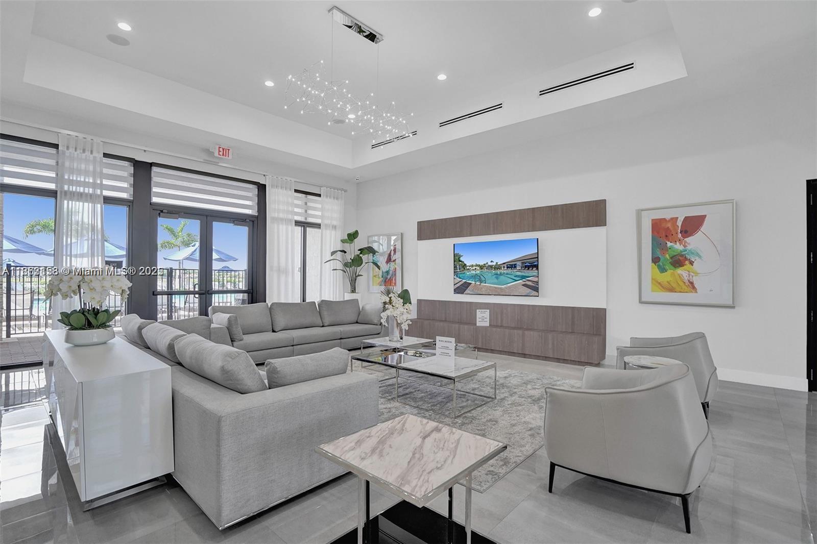 VIA VENTURA - Residential Lease