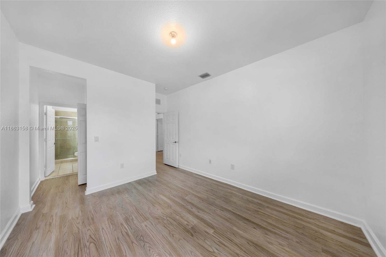 VIA VENTURA - Residential Lease