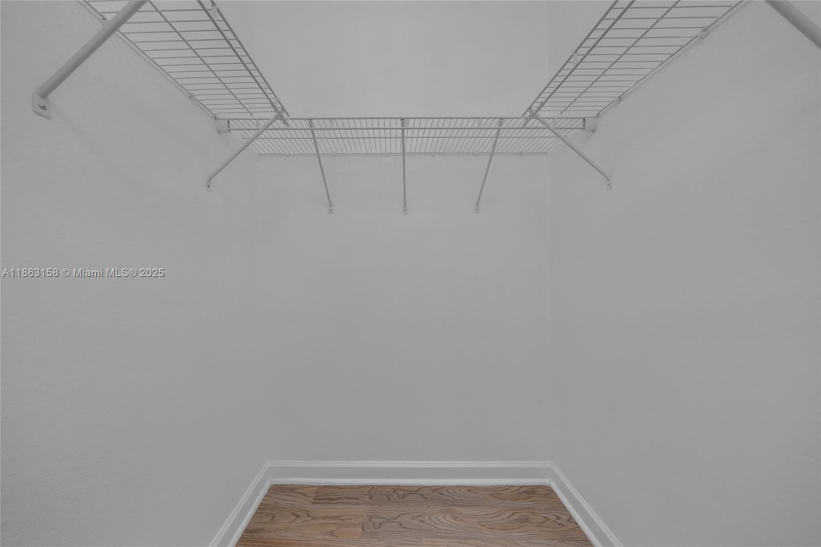 VIA VENTURA - Residential Lease