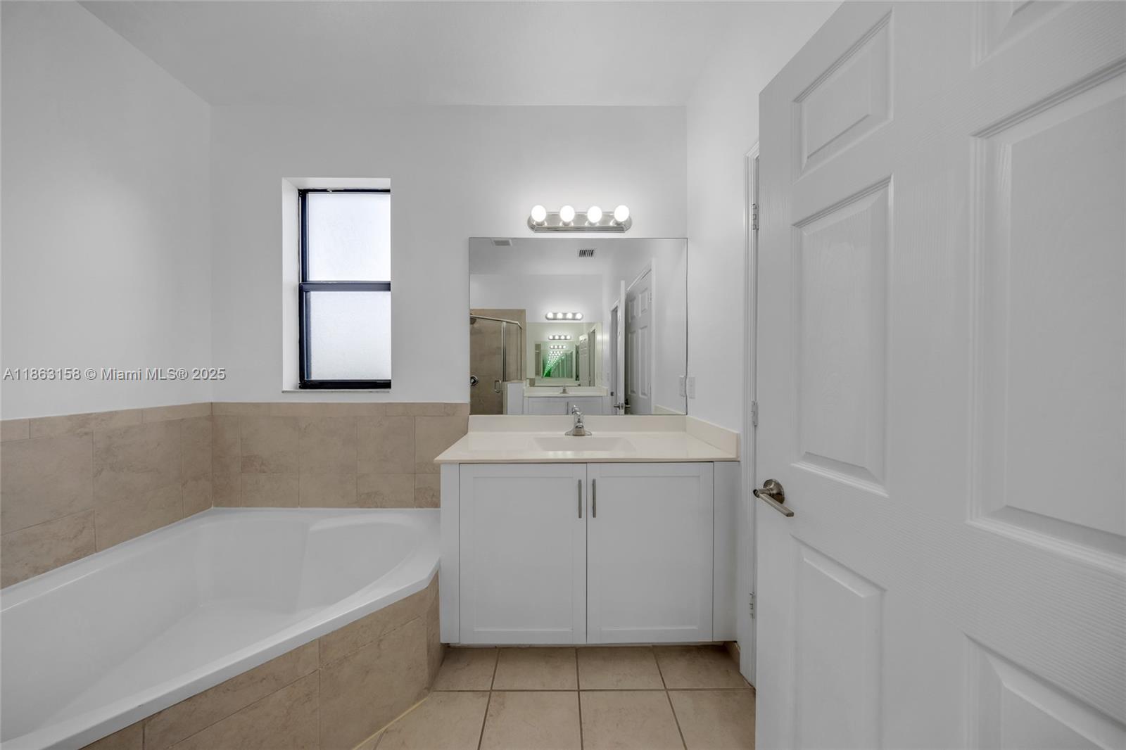 VIA VENTURA - Residential Lease